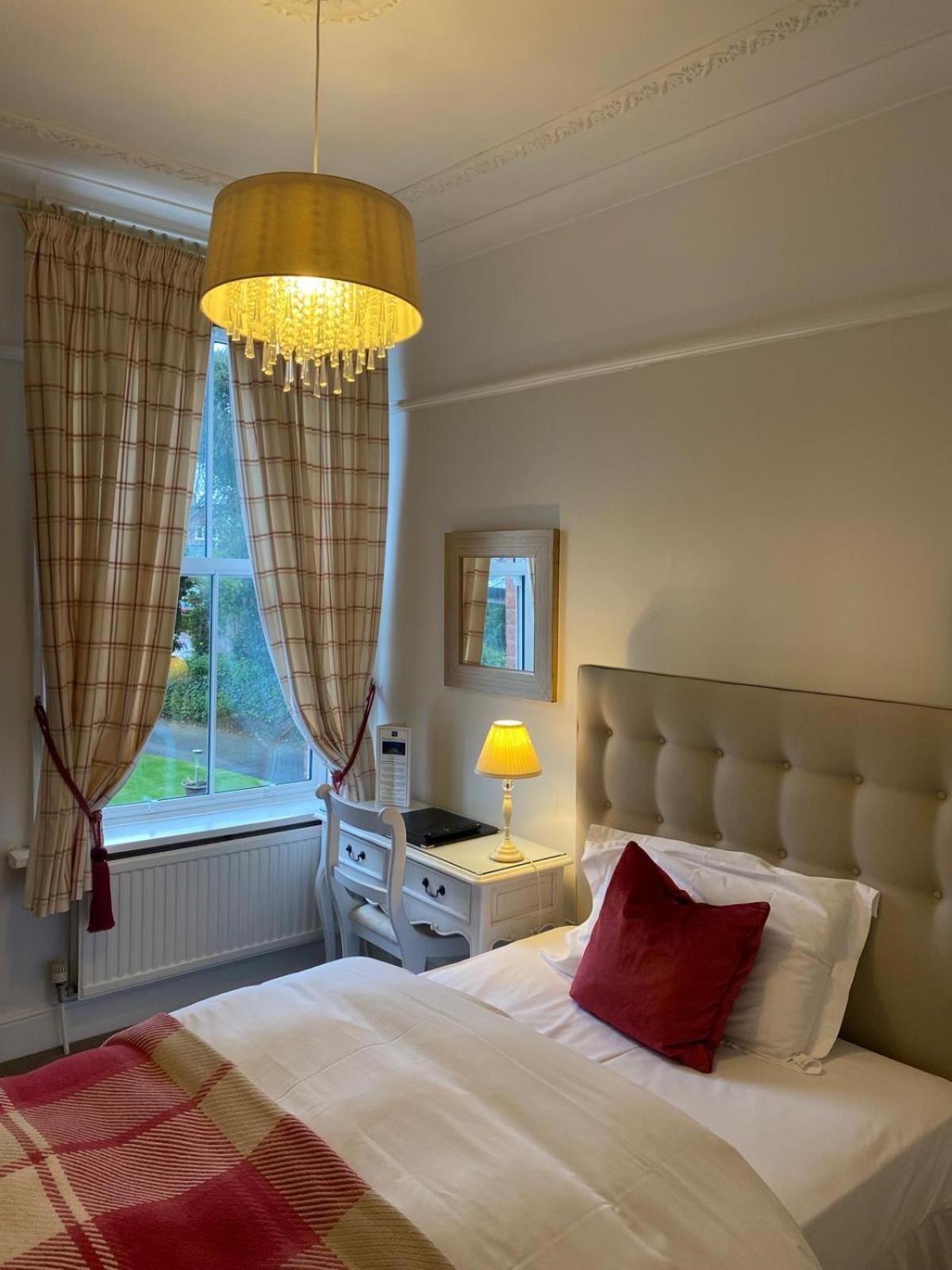 Alexandra Court Hotel Congleton Ngoại thất bức ảnh